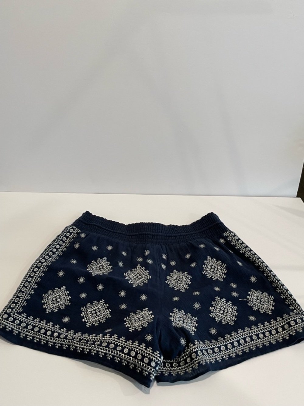 J. Crew Navy Blue Gauze Lined Shorts Embroidered Silver On Blue Size XXS. - Picture 2 of 10